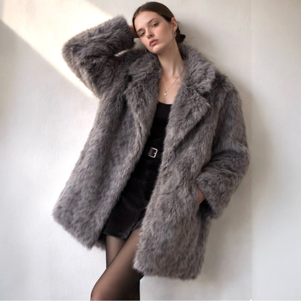 VERA WANG faux fur jacket coat grey size small